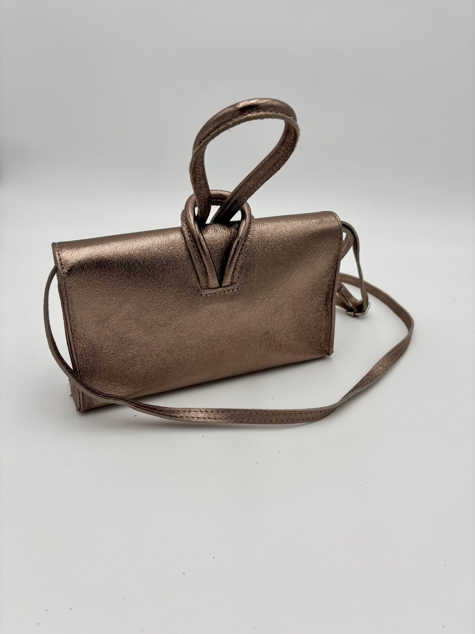 Sac Lora Finition Métallisée en Cuir – Image 2